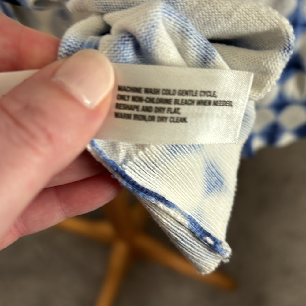 Blue and White GAP Sweater - Picture 6 of 7